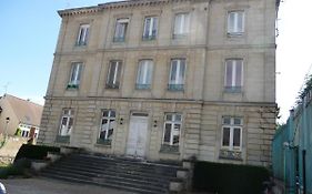 Studio Dans Charmante Batisse De Maitre Compiegnoise